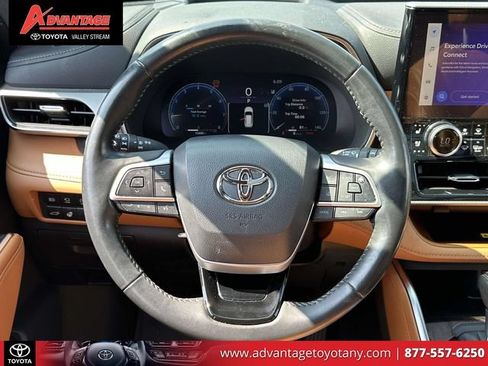 Used 2023 Toyota Highlander Platinum AWD/4WD image 19