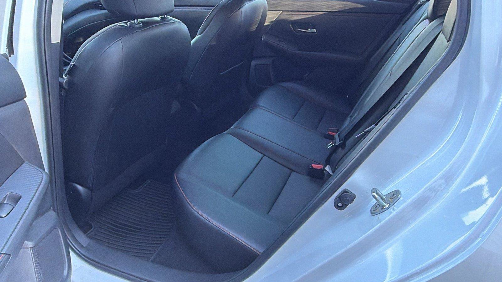 Used 2025 Nissan Sentra SR w/ SR Premium Package FWD image 23
