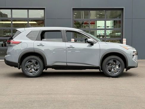 New 2026 Nissan Rogue SV FWD image 7