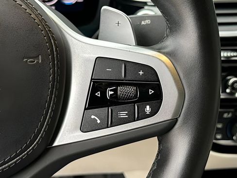 Used 2023 BMW 540i w/ Executive Package image 40