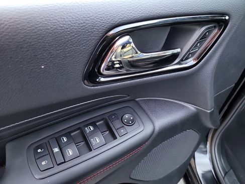 Certified 2024 Dodge Durango GT image 17