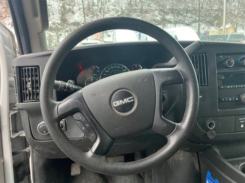Used 2016 GMC Savana 3500 image 15