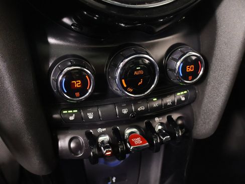 Used 2019 MINI Cooper 2-Door Hardtop w/ Signature Upholstery Package image 7