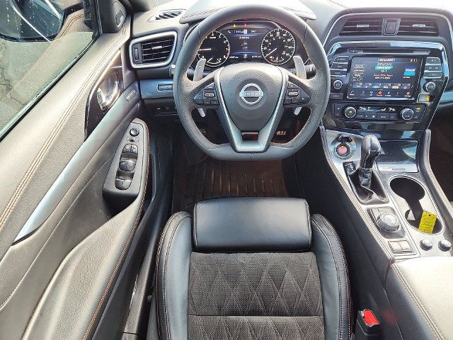 Used 2023 Nissan Maxima SR w/ Sport Mat Group FWD image 12