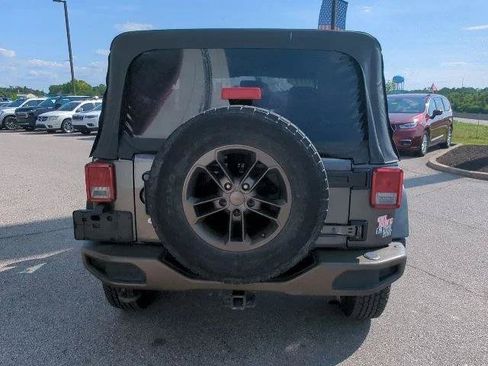 Certified 2017 Jeep Wrangler Sahara AWD/4WD image 22