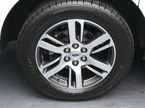 Used 2022 Ford Expedition Max Limited image 5