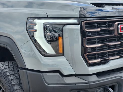 Used 2024 GMC Sierra 2500 AT4X w/ AT4X AEV Edition AWD/4WD image 8