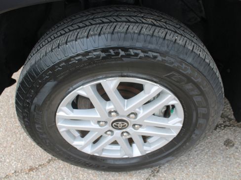 Used 2022 Toyota Tundra SR5 image 24