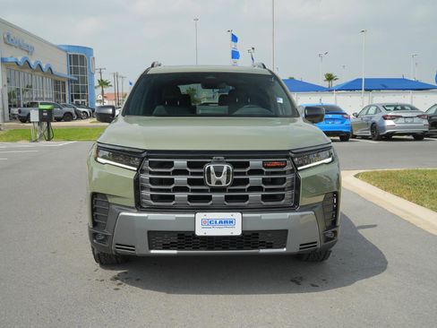 New 2026 Honda Pilot TrailSport image 2