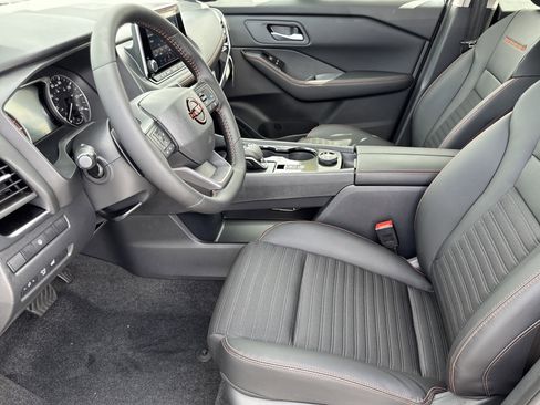 New 2026 Nissan Rogue SV image 10