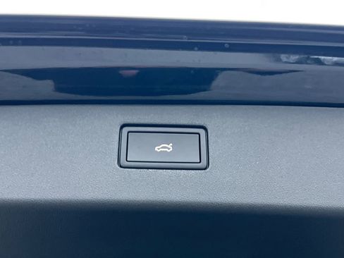 New 2026 Volkswagen Tiguan SE image 16