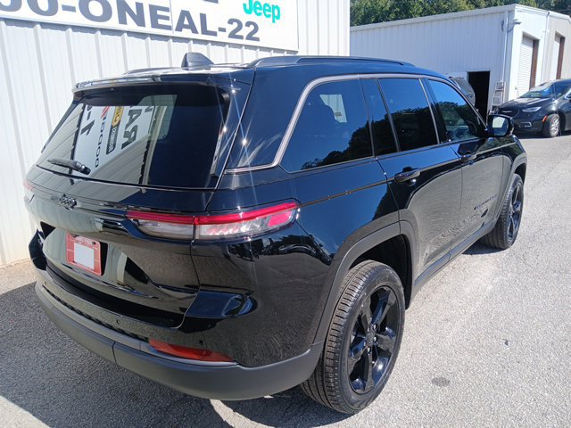 New 2027 Jeep Grand Cherokee Limited AWD/4WD image 3
