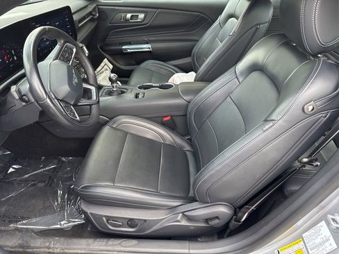Used 2025 Ford Mustang GT Premium RWD image 14