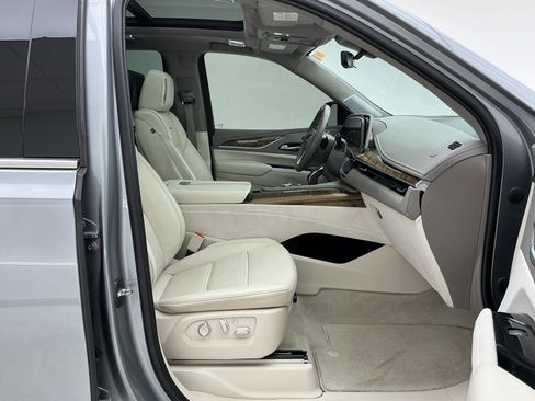 Used 2023 Cadillac Escalade Premium Luxury Platinum image 27