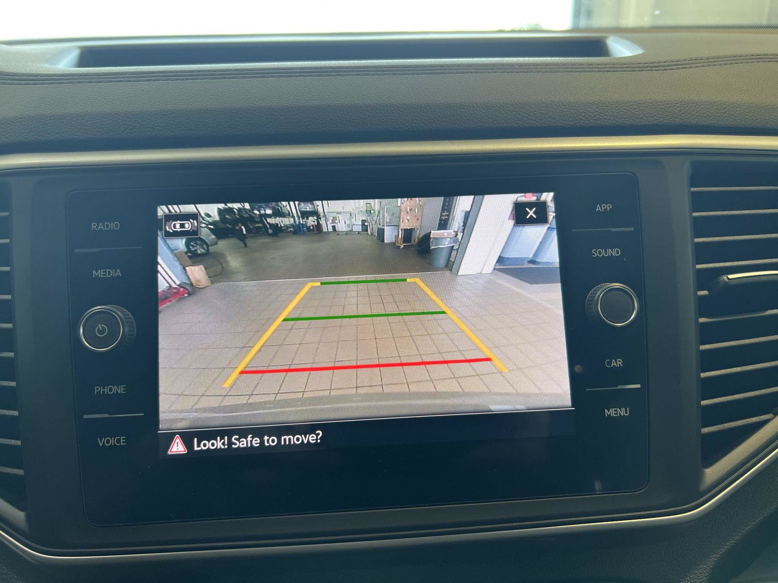 Used 2021 Volkswagen Atlas Cross Sport SE w/ Panoramic Sunroof Package AWD/4WD image 47