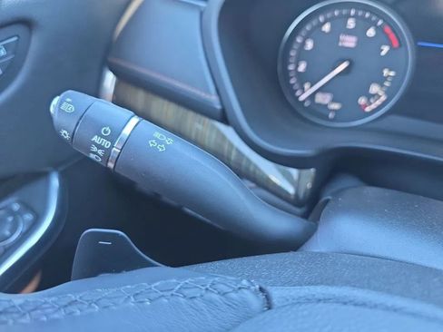 Used 2019 Cadillac XT4 Premium Luxury image 22