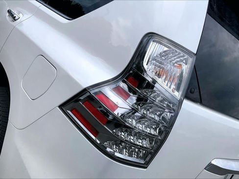 Used 2023 Lexus GX 460 Premium w/ Premium Package AWD/4WD image 29