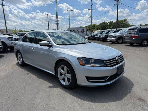 Used 2012 Volkswagen Passat 2.5 SE FWD image 7