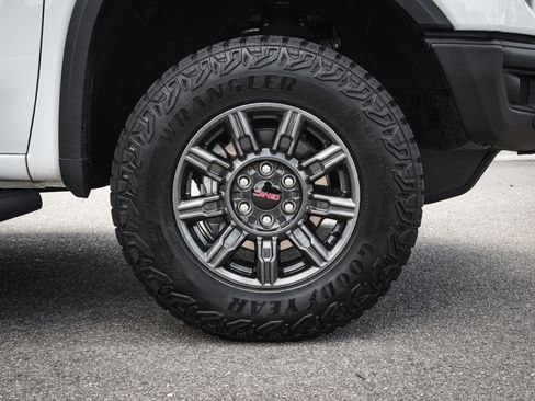 Used 2025 GMC Sierra 1500 AT4X AWD/4WD image 13