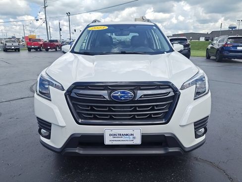 Used 2023 Subaru Forester Limited AWD/4WD image 8