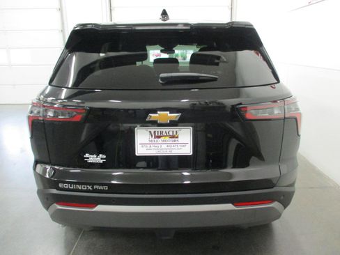 Used 2025 Chevrolet Equinox LT image 5