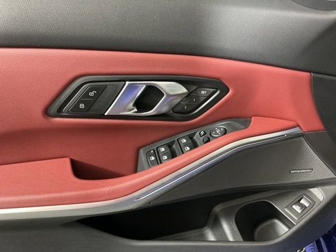 Certified 2025 BMW 330i Sedan w/ M Sport Package RWD image 17