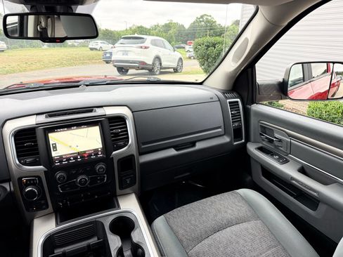 Used 2018 RAM 1500 SLT AWD/4WD image 27