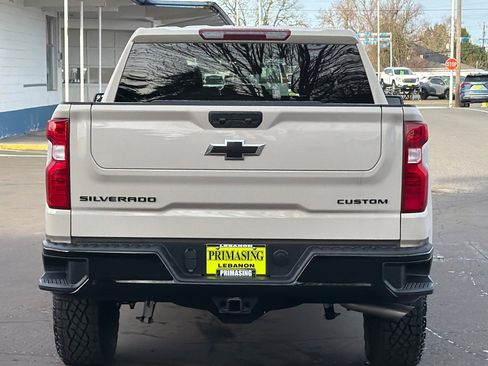 New 2026 Chevrolet Silverado 1500 Custom Trail Boss w/ LPO, Dark Essentials Package AWD/4WD image 5