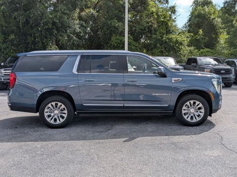Used 2025 GMC Yukon XL Denali w/ Sun & Power Step Package AWD/4WD image 5