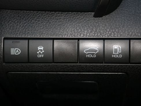 Used 2021 Toyota Camry SE FWD image 19