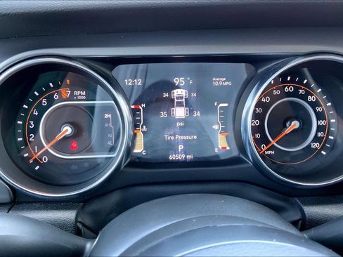 Used 2023 Jeep Gladiator Sport AWD/4WD image 14