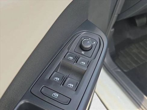 Used 2026 Volkswagen Taos S FWD image 11