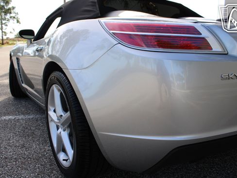 Used 2007 Saturn Sky w/ Premium Trim Pkg image 31