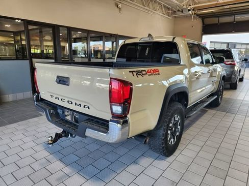 Used 2019 Toyota Tacoma TRD Off-Road AWD/4WD image 6