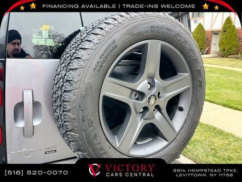 Used 2022 Land Rover Defender 110 X-Dynamic SE image 15