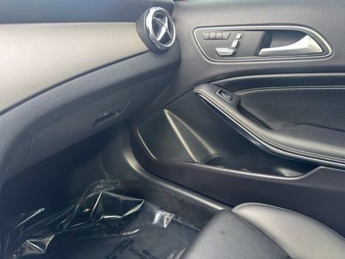 Used 2019 Mercedes-Benz GLA 250 4MATIC image 29