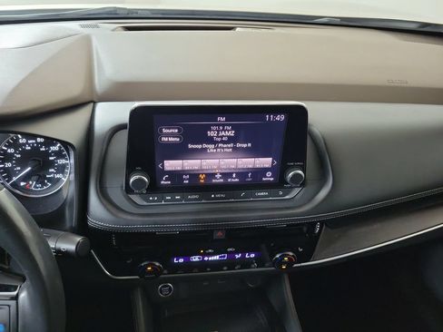 Used 2021 Nissan Rogue SL AWD/4WD image 19