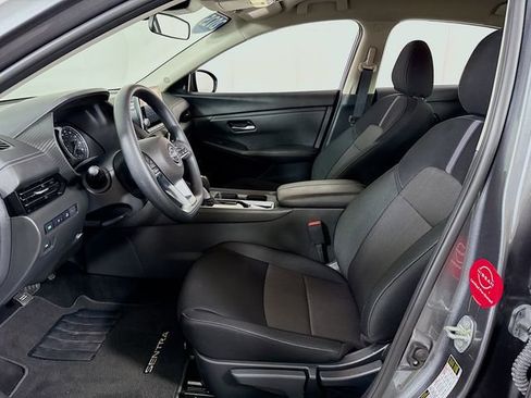 Certified 2025 Nissan Sentra SV w/ Trunk Package image 6