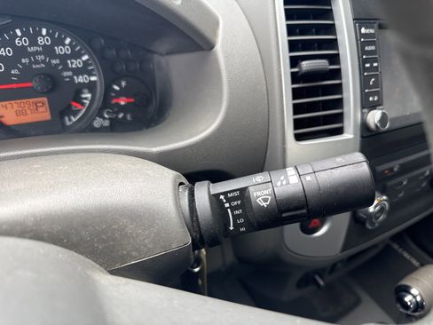 Used 2019 Nissan Frontier SV image 33