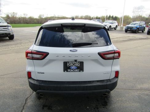 Used 2025 Ford Escape ST-Line Select AWD/4WD image 5
