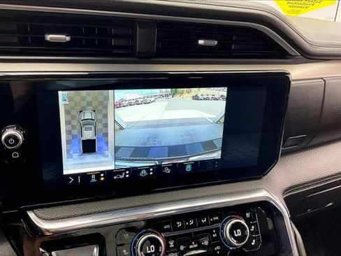 Used 2023 GMC Sierra 1500 Denali w/ Denali Carbonpro Edition AWD/4WD image 23