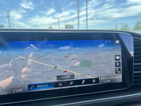 Used 2023 Mercedes-Benz GLC 300 4MATIC w/ Pinnacle Trim Package image 29