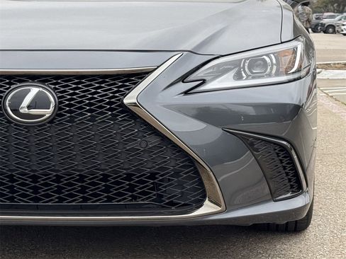 Used 2023 Lexus ES 350 F Sport image 9