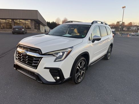 Certified 2023 Subaru Ascent Limited w/ Technology Package image 1