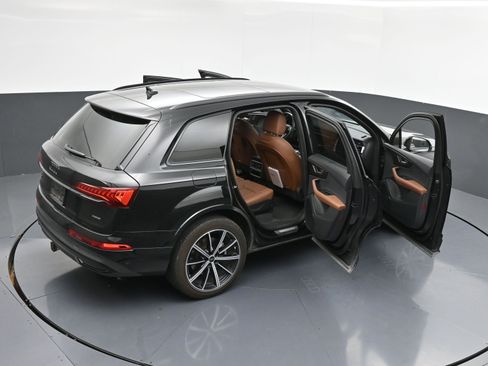 Used 2023 Audi Q7 3.0T Premium Plus w/ Premium Plus Package image 43