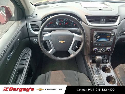 Used 2017 Chevrolet Traverse LT AWD/4WD image 16