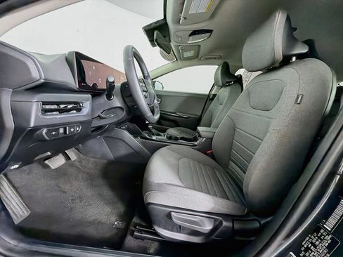 Used 2025 Kia K4 EX FWD image 12