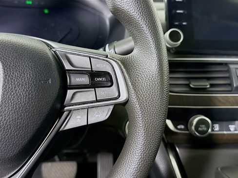 Used 2018 Honda Accord EX image 21