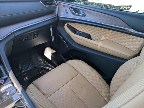 New 2025 Jeep Grand Cherokee L Summit w/ Advanced Protech Group IV image 15