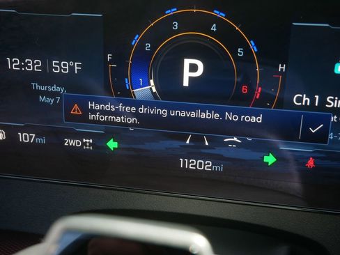 Used 2024 Chevrolet Traverse RS AWD/4WD image 33